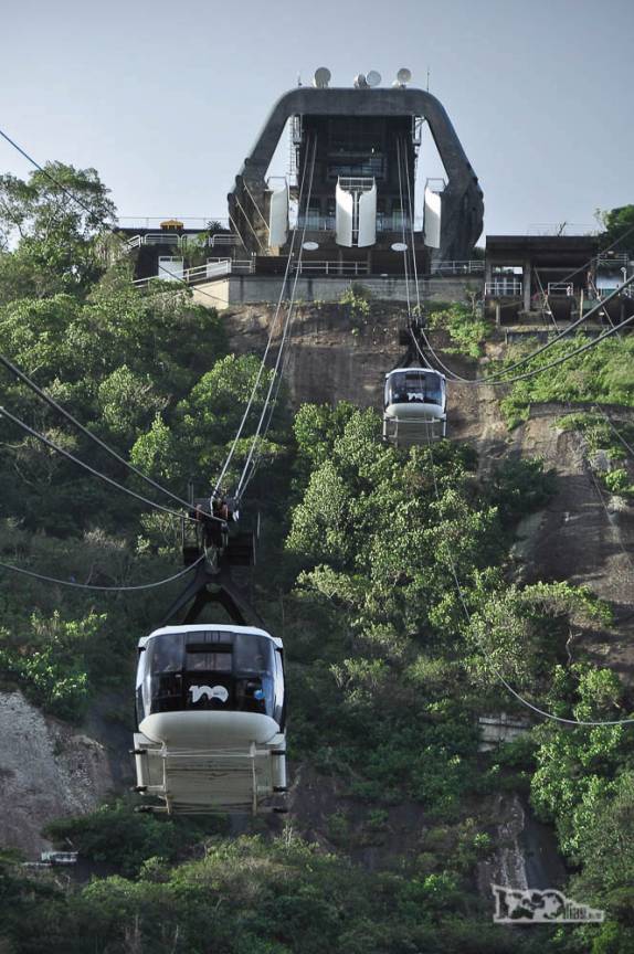 A caminho do primeiro andar do bondinho do Pão de Açúcar, no Rio de Janeiro